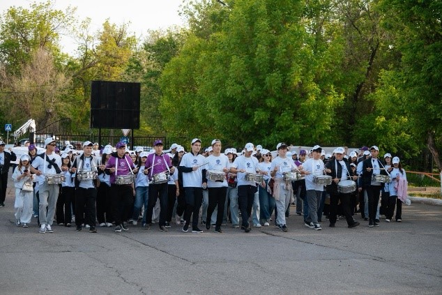Шымкентте экстремизм мен терроризмнің алдын алуға бағытталған жастар флешмобы өтті
