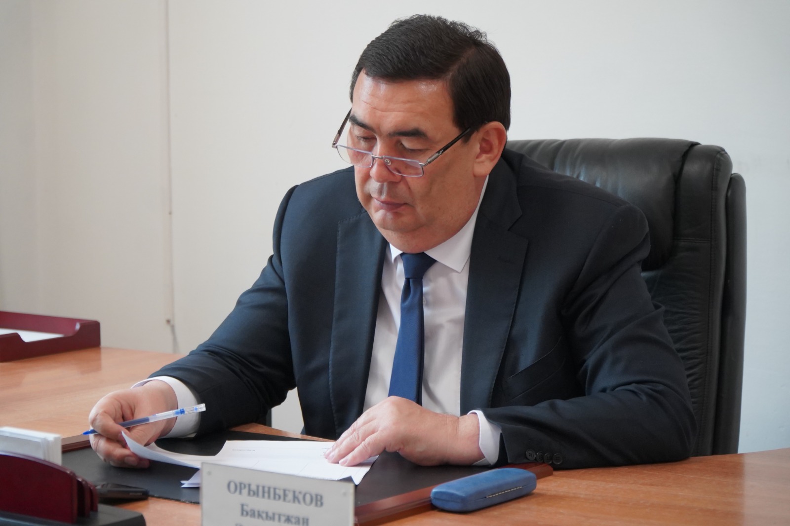 Қала әкімі тұрғындарды жеке сұрақтарымен қабылдады