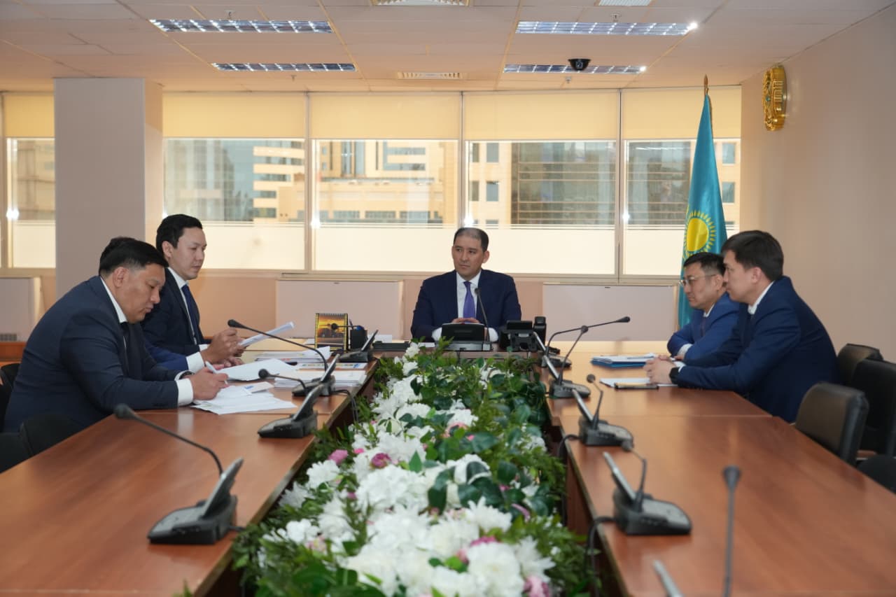 Көлік министрлігінде вокзалдарды жаңғырту бойынша өңірлер мен ҚТЖ есебі тыңдалды