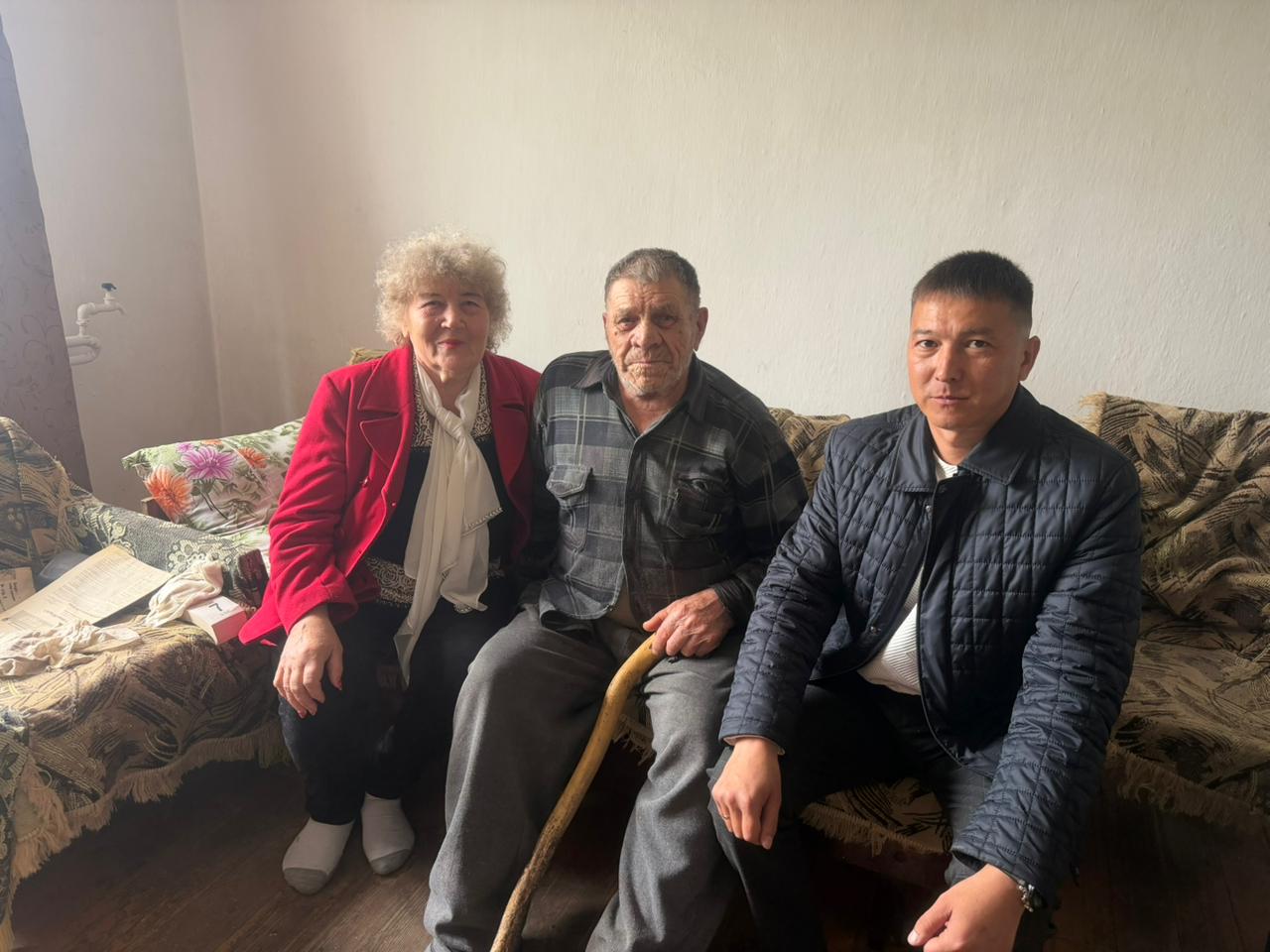 Ауыл тұрғындарын Жеңіс күніне орай құттықтау-9 мамыр!