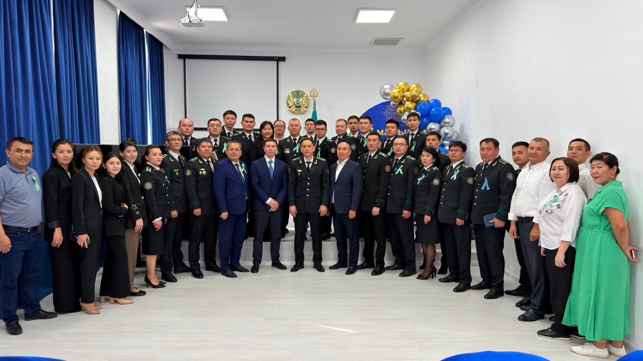 ОТАН ҚОРҒАУШЫЛАР КҮНІ ЖӘНЕ  ЖЕҢІС КҮНІНЕ АРНАЛҒАН САЛТАНАТТЫ ЖИЫН ӨТТІ