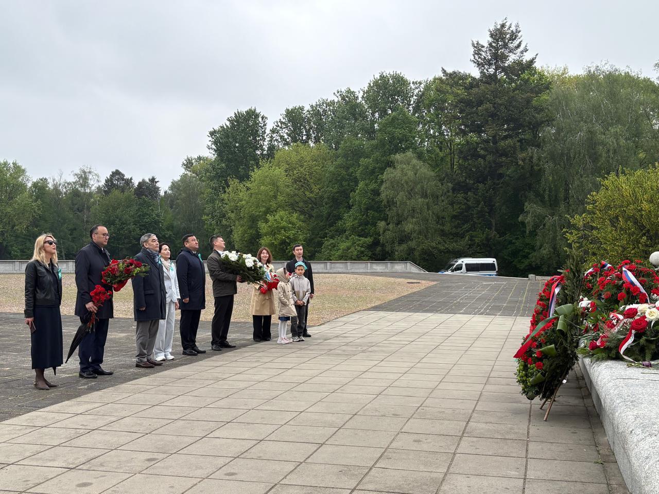 Варшавада қазақстандық жауынгерлерді еске алу рәсімі өтті