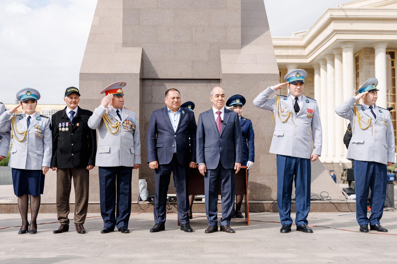 Оралда полицейлерге жаңа қызметтік автокөліктер табысталды