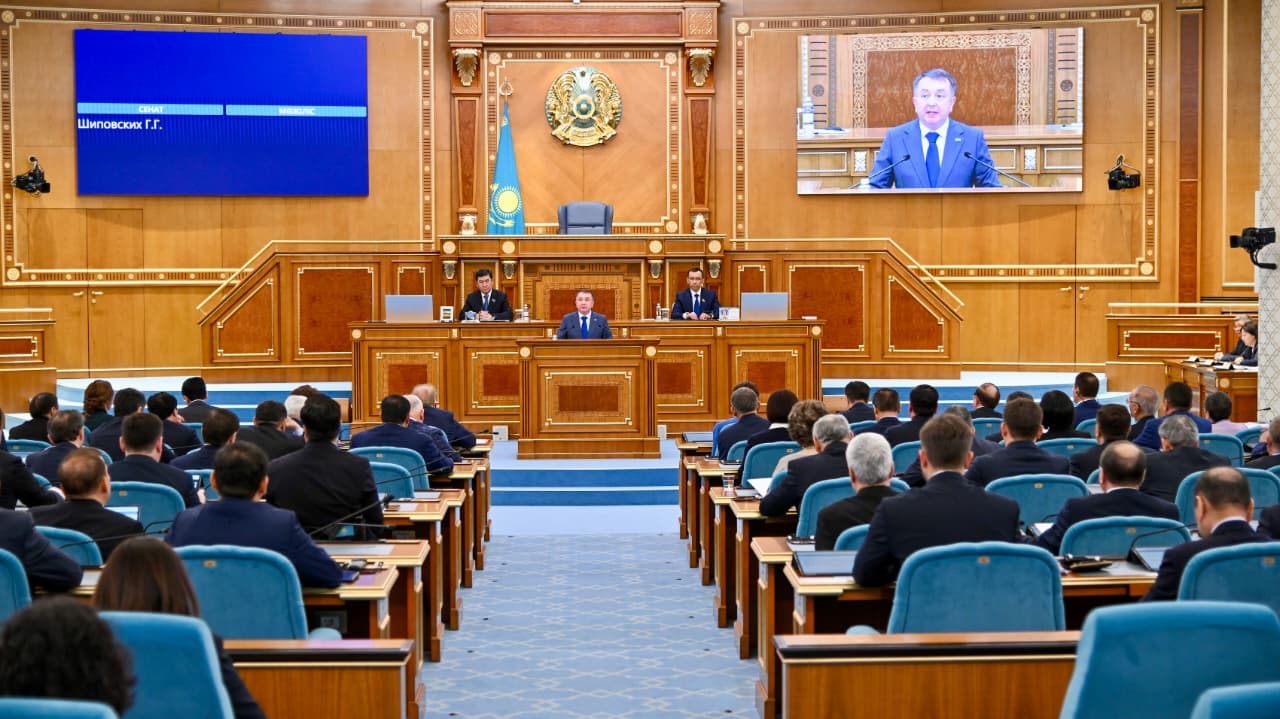 Министр юстиции представил в Мажилисе проект конституционного закона «О Президенте»