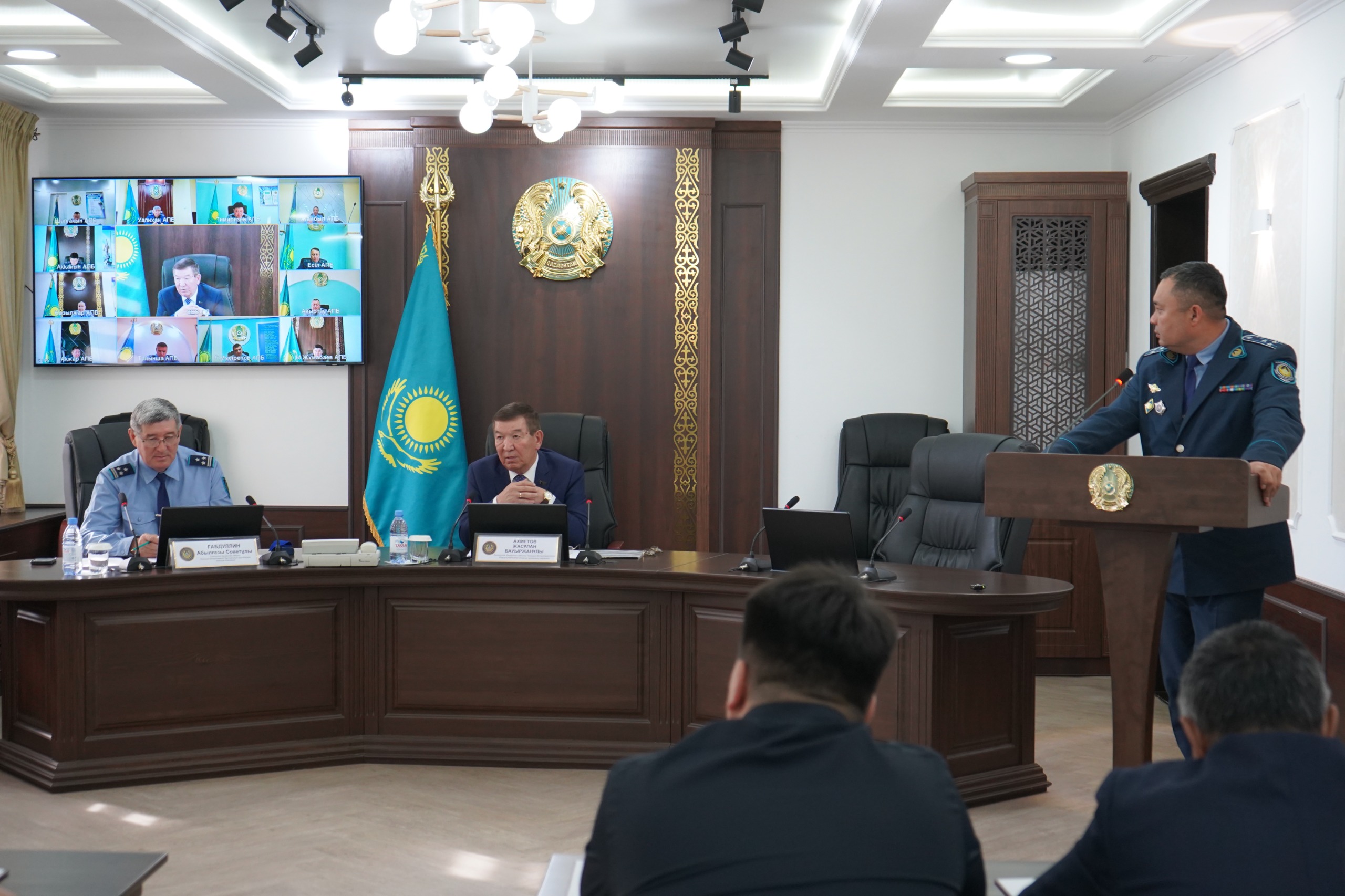 Полицейские в СКО рассказали общественникам, как удалось прекратить интернет-буллинг учителей