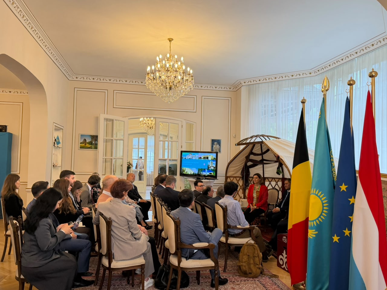 Брюссельде білім экономикасындағы Қазақстан мен ЕО серіктестігінің жаңа көкжиектері туралы «Shanyraq Dialogue» дөңгелек үстелі өтті